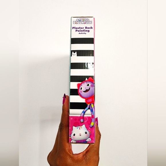 NWT, Gabby's Dollhouse Plaster Rock Painting Activity, Age 3+ Mold & Paint Set - Picture 3 of 11